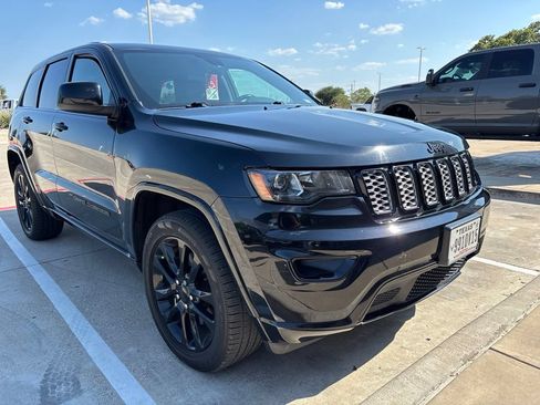 Used 2022 Jeep Grand Cherokee Laredo X RWD image 33