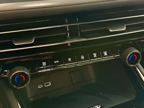 New 2026 Chevrolet Traverse LT w/ Midnight/Sport Edition image 17