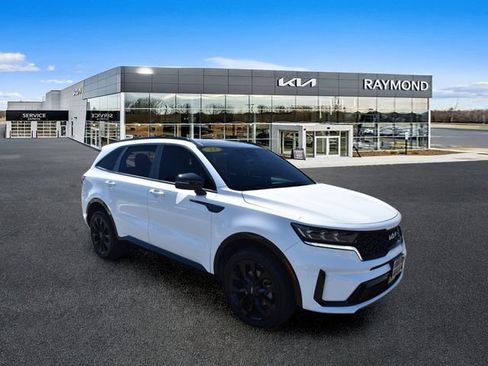 Used 2023 Kia Sorento SX AWD/4WD image 1
