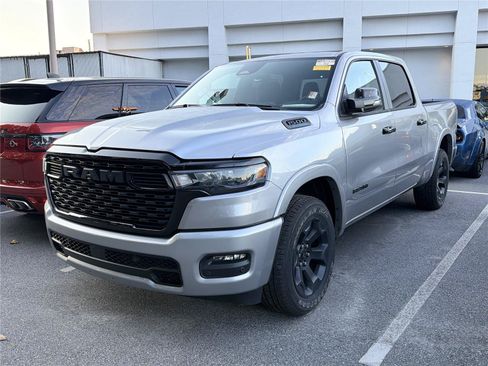 Used 2025 RAM 1500 Big Horn AWD/4WD image 1