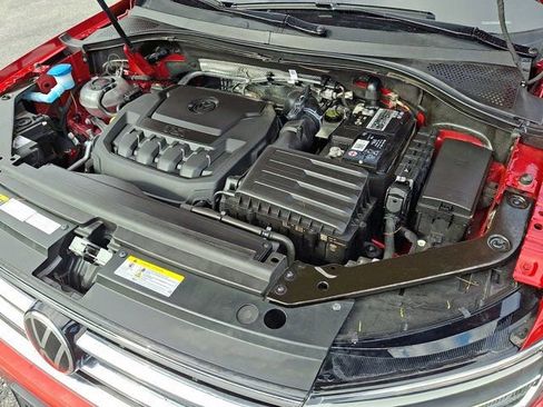 Certified 2022 Volkswagen Tiguan SE AWD/4WD image 32