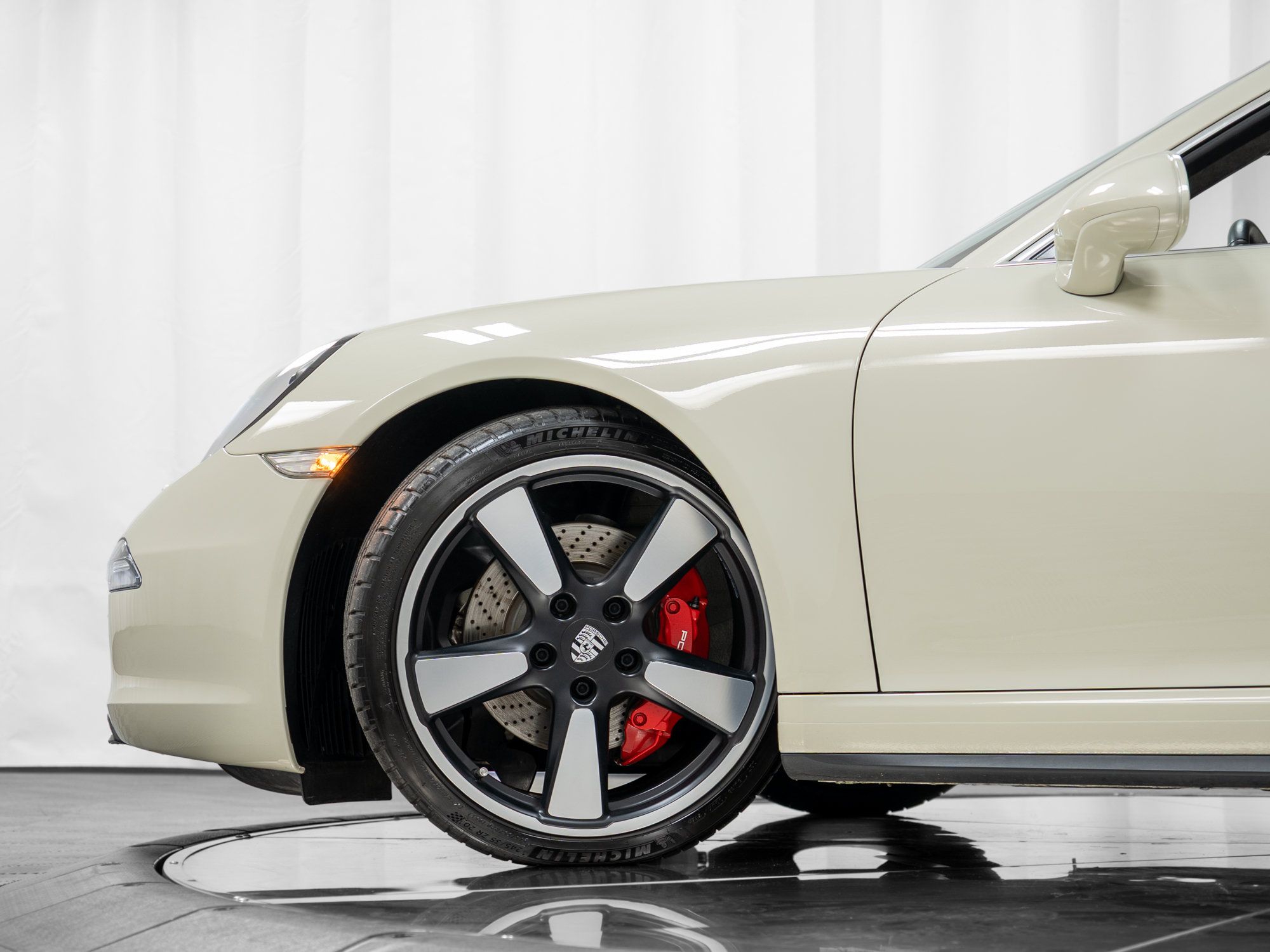 Certified 2014 Porsche 911 50th Anniversary Edition RWD image 53