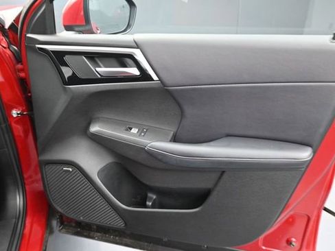 Used 2025 Mitsubishi Outlander SE FWD image 33