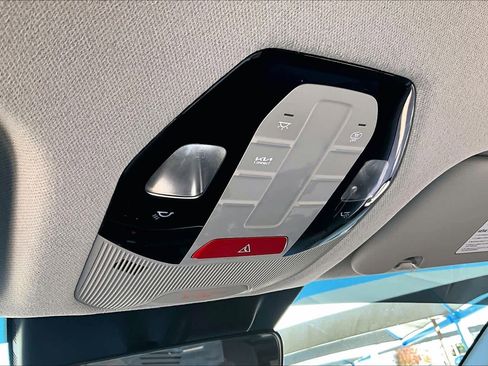 Used 2025 Kia K4 LXS image 32