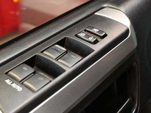 Used 2012 Toyota 4Runner SR5 image 18