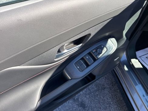 New 2026 Nissan Sentra SR w/ SR Premium Package FWD image 11