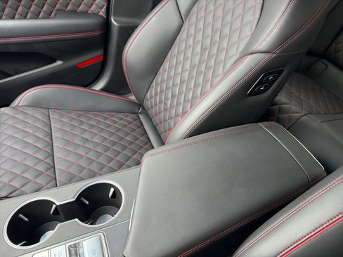 Used 2025 Genesis G70 3.3T Advanced w/ Sport Prestige Package image 14