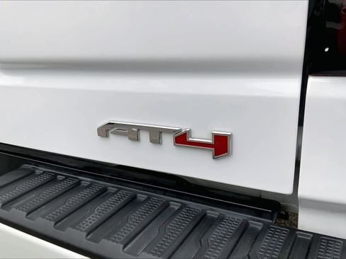 Used 2023 GMC Sierra 1500 AT4 image 10