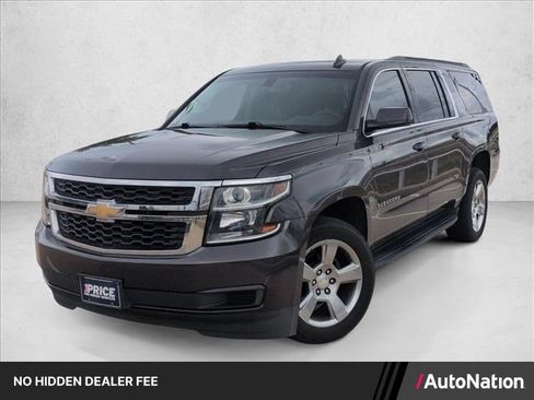 Used 2018 Chevrolet Suburban LS RWD image 1