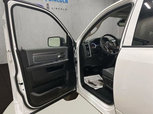 Used 2022 RAM 1500 Classic SLT image 11