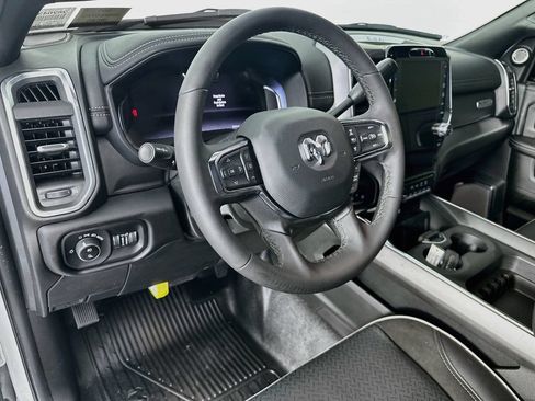 Used 2026 RAM 4500 4x4 Crew Cab DRW w/ Laramie Trim Package image 30