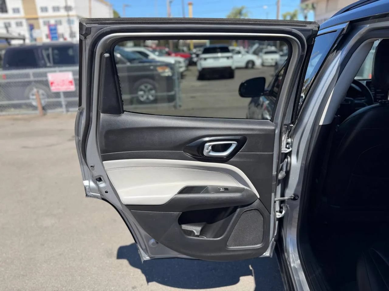 Used 2022 Jeep Compass Limited AWD/4WD image 24