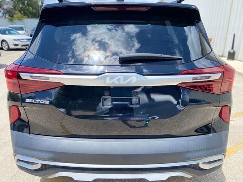 Used 2022 Kia Seltos S FWD image 4