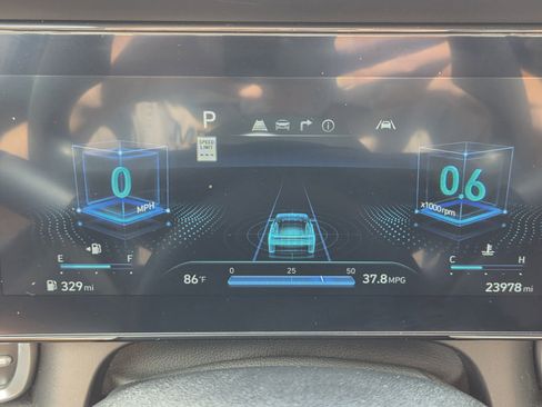 Used 2024 Hyundai Elantra SEL image 19