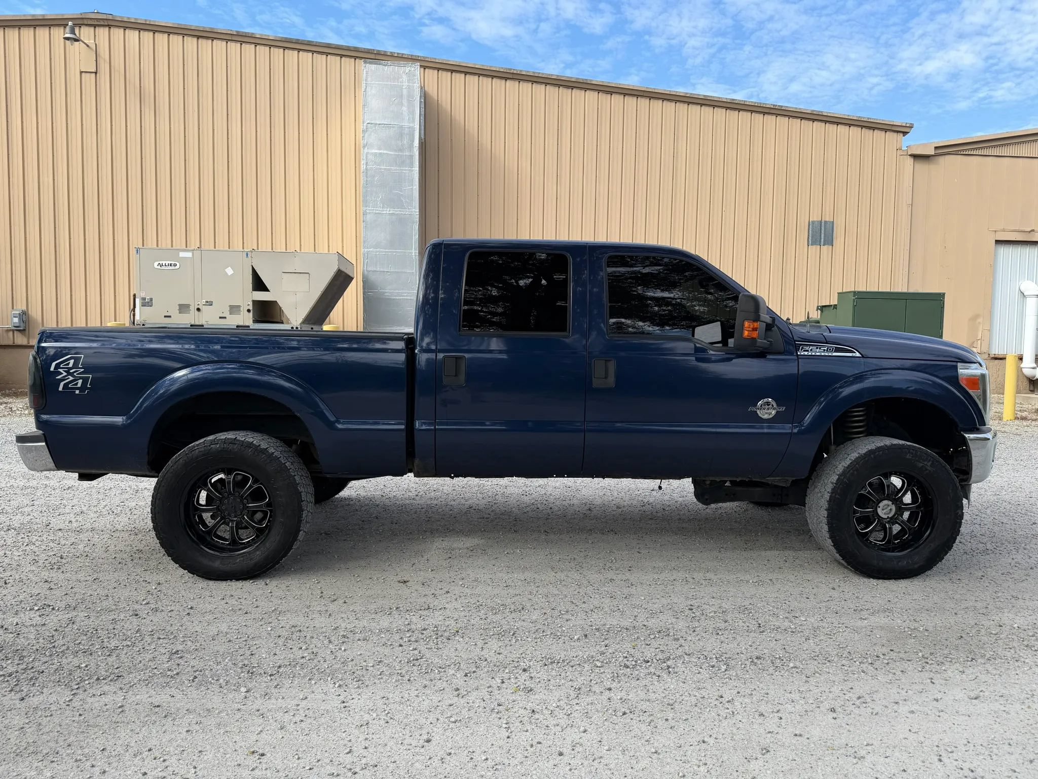 Used 2012 Ford F250 XLT w/ Snow Plow Prep Pkg AWD/4WD image 4