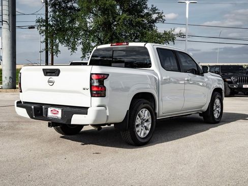 Used 2024 Nissan Frontier SV w/ SV Convenience Package RWD image 5