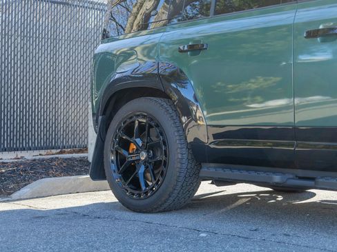 Used 2024 Land Rover Defender 110 V8 image 35