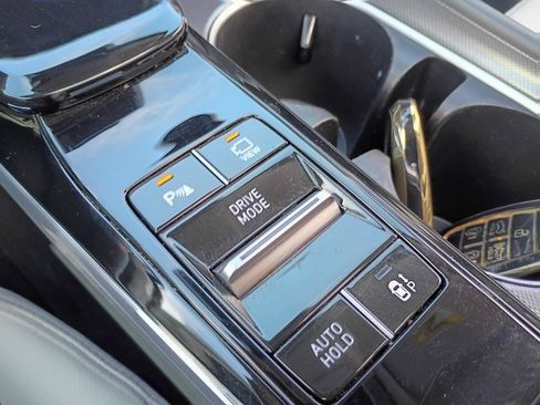 Used 2022 Hyundai Sonata Limited w/ Preferred Accessory Package image 29