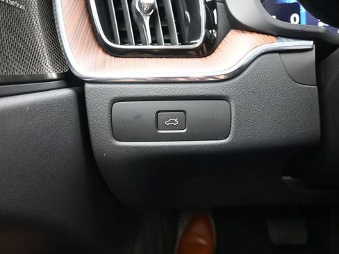 Used 2023 Volvo XC60 B6 Ultimate w/ Climate Package AWD/4WD image 29