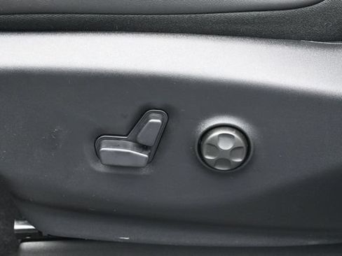 New 2027 Chrysler Pacifica Limited AWD/4WD image 14