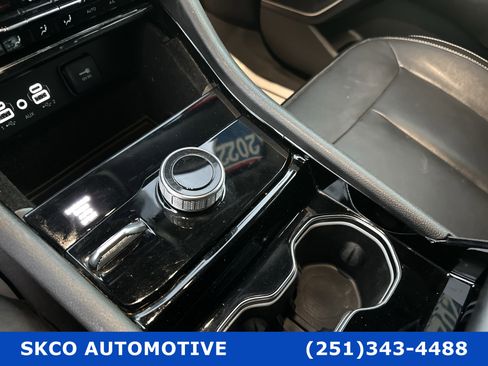 Used 2022 Jeep Grand Cherokee Limited image 23