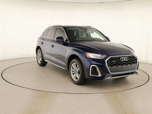 Certified 2022 Audi Q5 2.0T Premium w/ Convenience Package AWD/4WD image 10