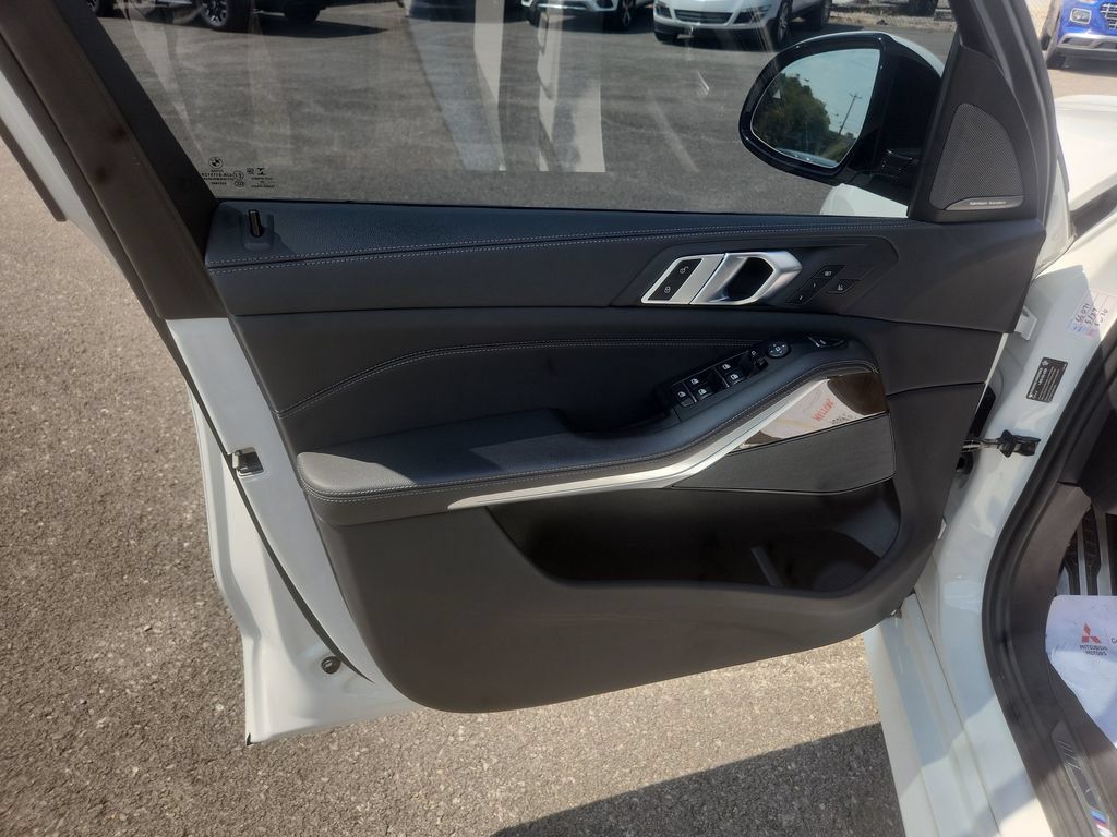 Used 2020 BMW X5 M50i AWD/4WD image 14