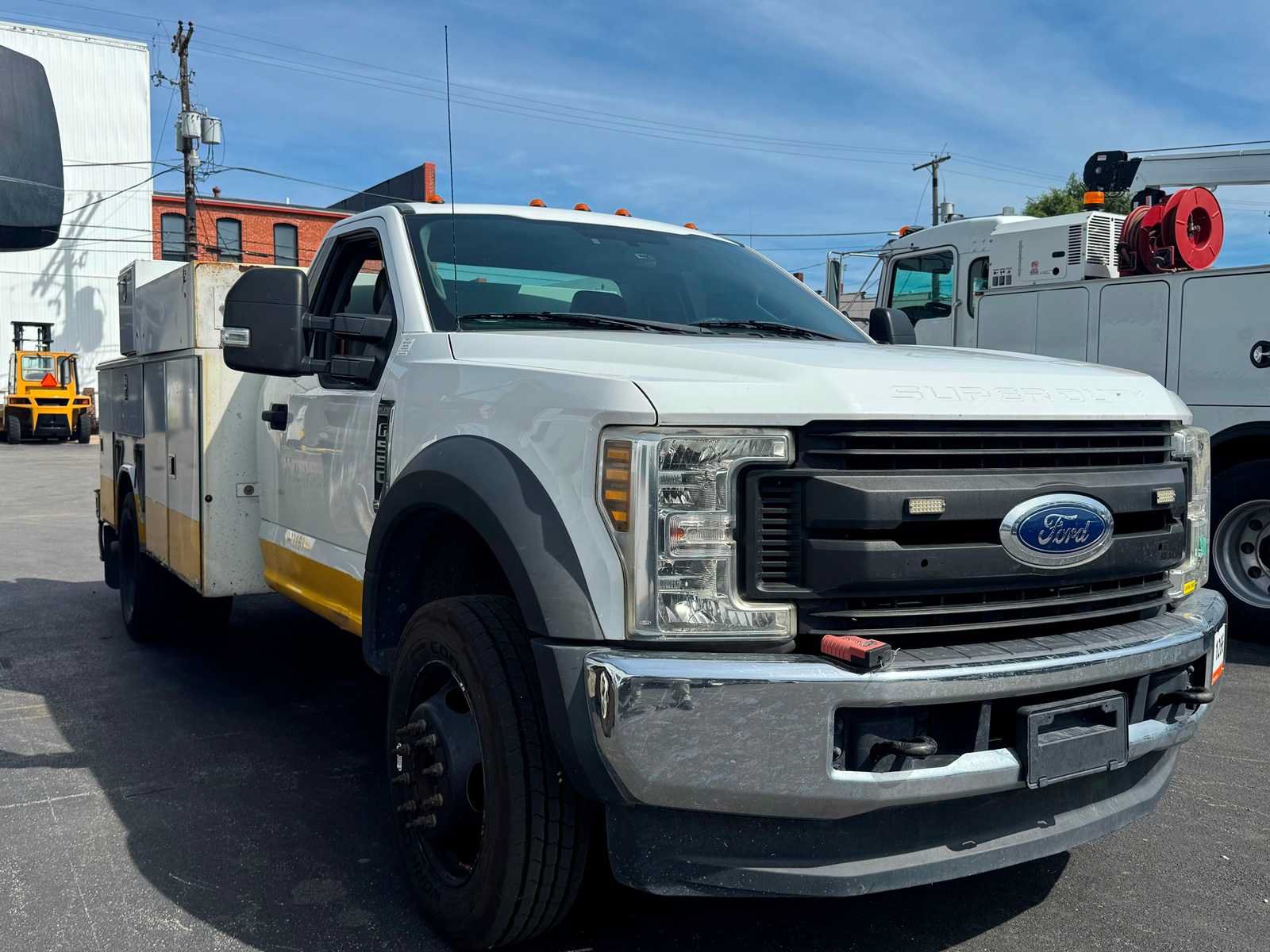 Used 2019 Ford F550 4x4 Regular Cab Super Duty image 1