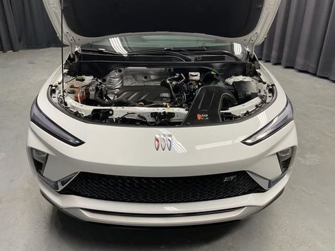 Used 2024 Buick Envista Sport Touring image 18