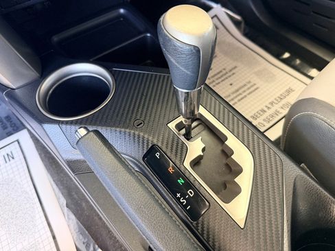 Used 2014 Toyota RAV4 Limited image 11