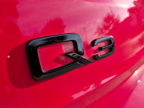 Certified 2022 Audi Q3 2.0T Premium w/ Black Optic Sport Package image 40