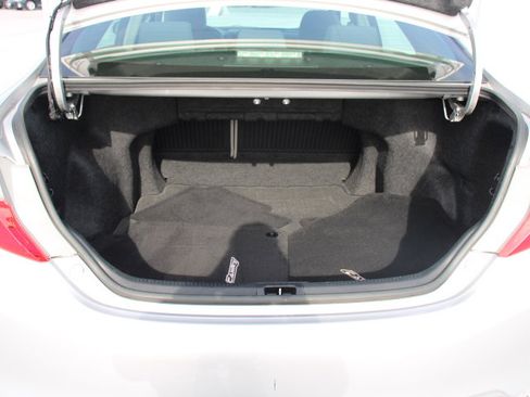 Used 2014 Toyota Camry LE image 14