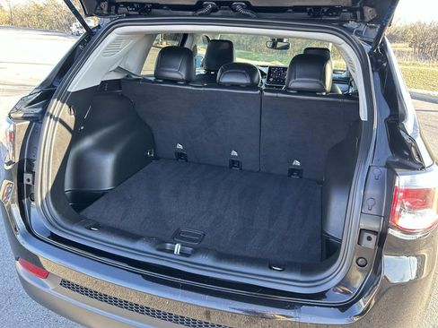 Used 2022 Jeep Compass Limited image 13