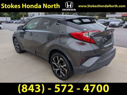 Used 2021 Toyota C-HR LE FWD image 5