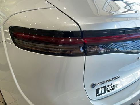 Used 2024 Toyota Crown Limited image 11