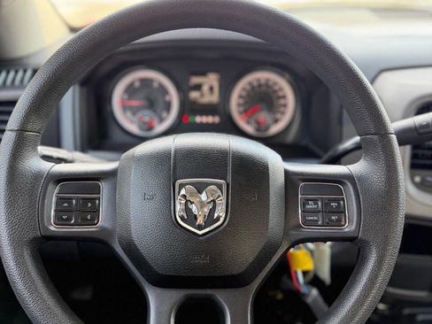 Used 2018 RAM 2500 Tradesman w/ Chrome Appearance Group image 19