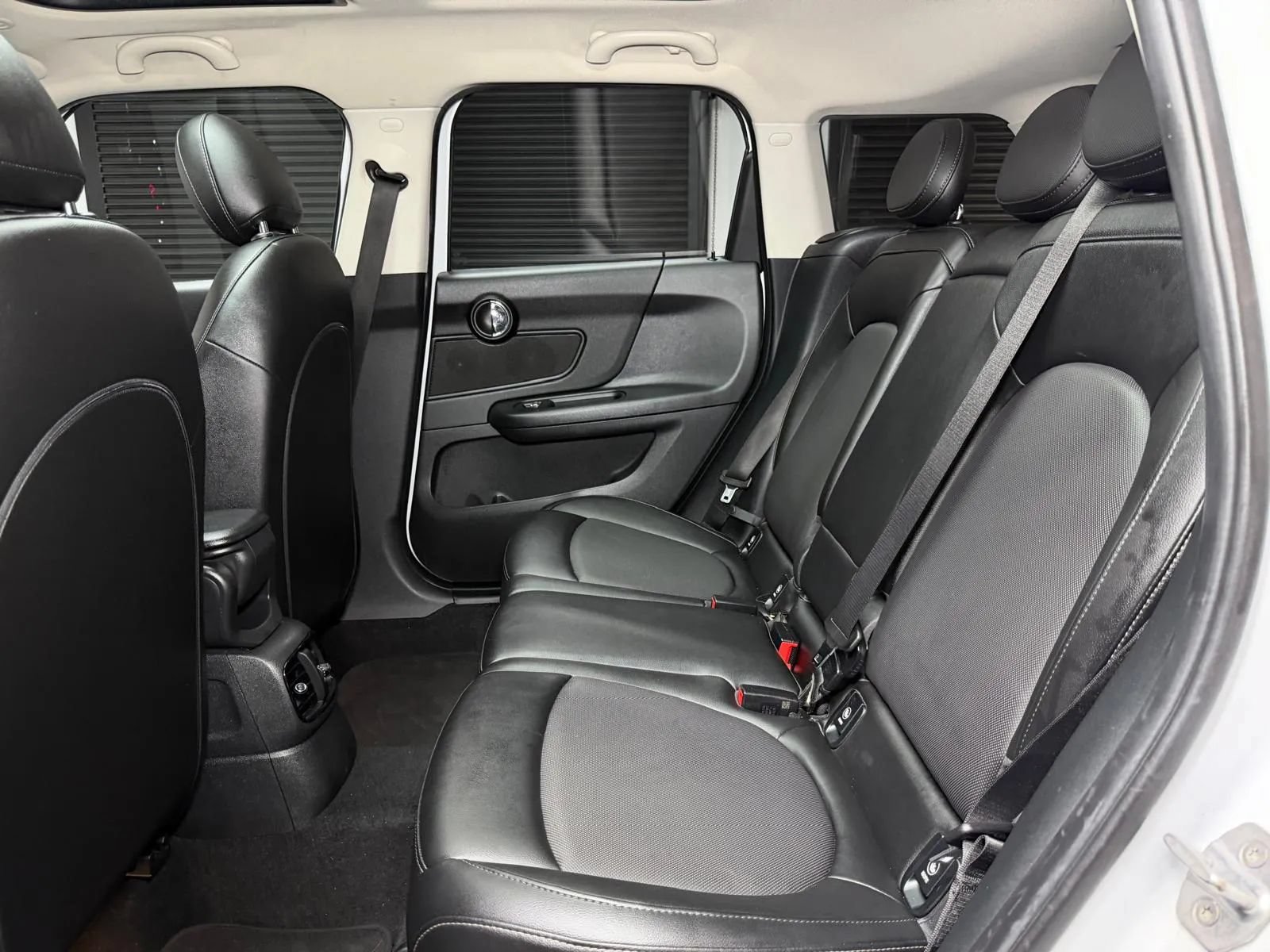 Used 2018 MINI Cooper Countryman FWD image 17