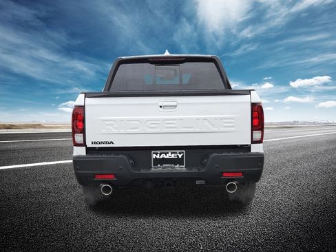 New 2026 Honda Ridgeline Black Edition image 10