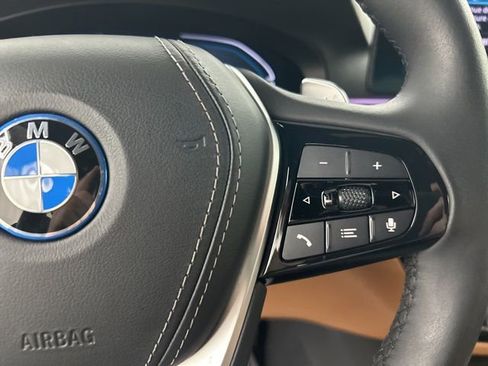 Used 2023 BMW 530e xDrive w/ Convenience Package image 14