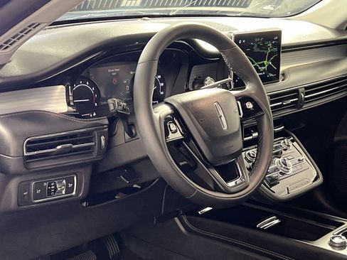 Used 2022 Lincoln Corsair AWD w/ Equipment Group 101A image 14