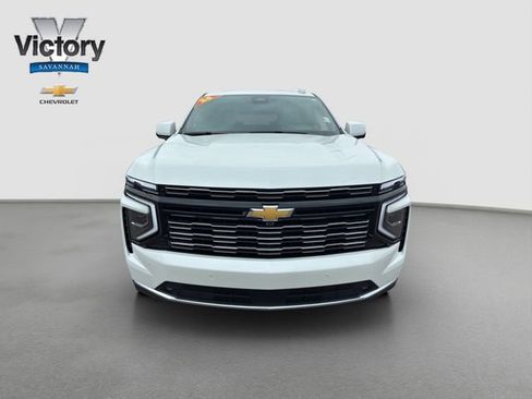 Used 2025 Chevrolet Tahoe High Country AWD/4WD image 2