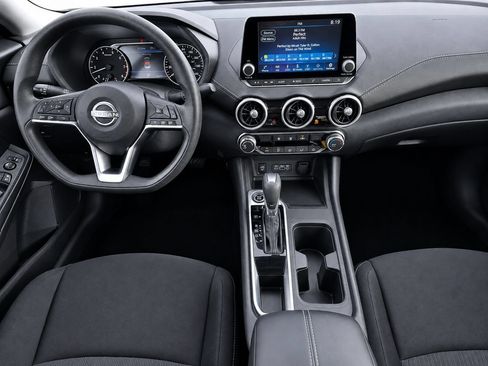 Used 2025 Nissan Sentra SV FWD image 34