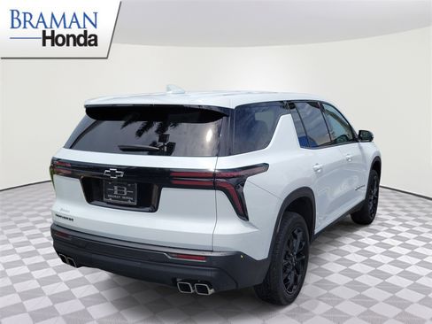 Used 2024 Chevrolet Traverse LS w/ Midnight/Sport Edition FWD image 3