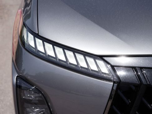 New 2026 INFINITI QX80 4WD image 2