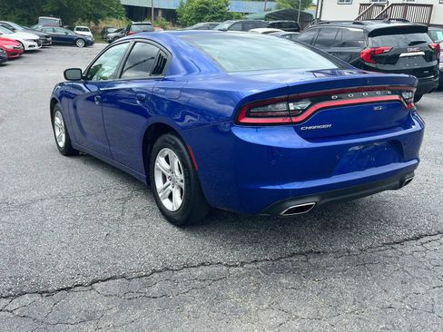 Used 2020 Dodge Charger SXT w/ Leather Interior Group RWD image 4