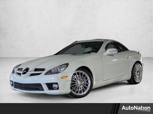 Used 2011 Mercedes-Benz SLK 300 image 1