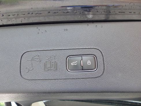 Used 2025 Lincoln Aviator AWD image 45