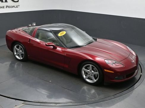 Used 2007 Chevrolet Corvette Coupe w/ Preferred Equipment Group RWD image 53