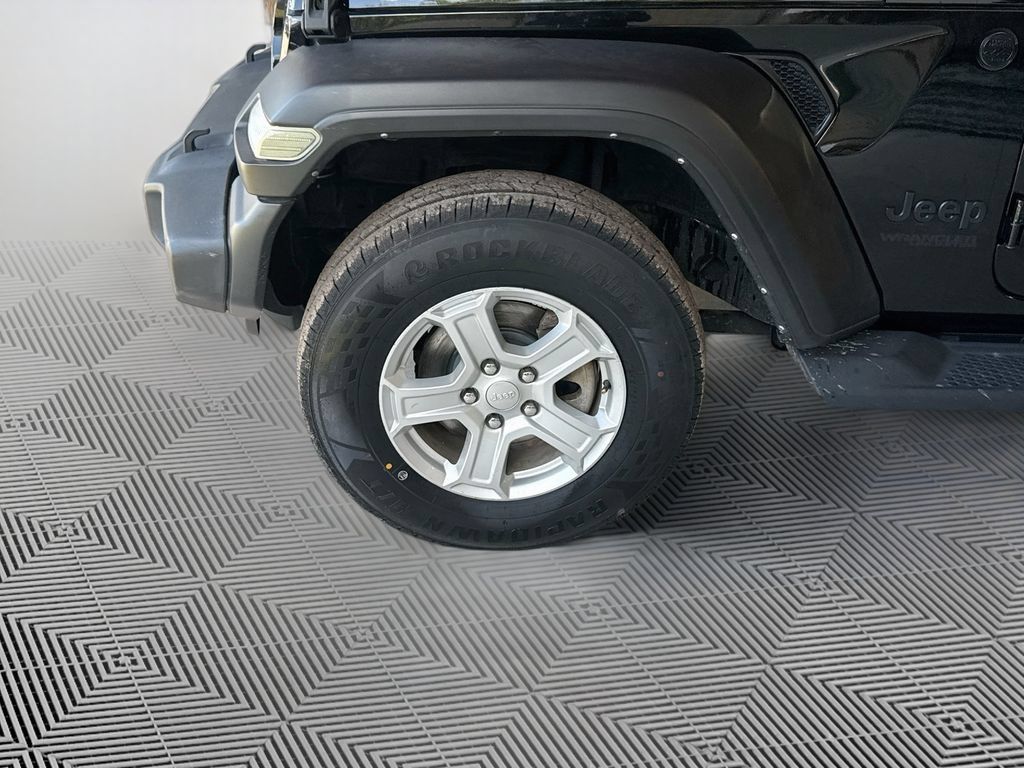 Certified 2022 Jeep Wrangler Unlimited Sport w/ Sun And Sound Package AWD/4WD image 35