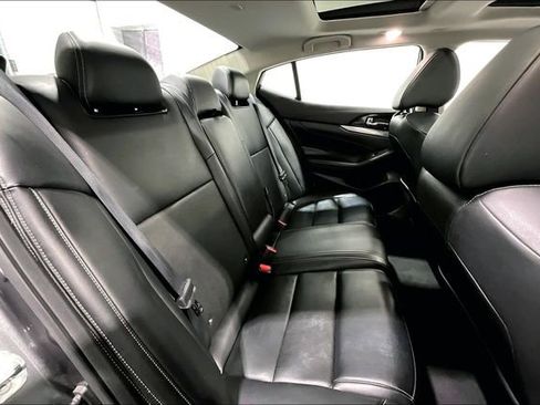 Used 2023 Nissan Maxima SL FWD image 26